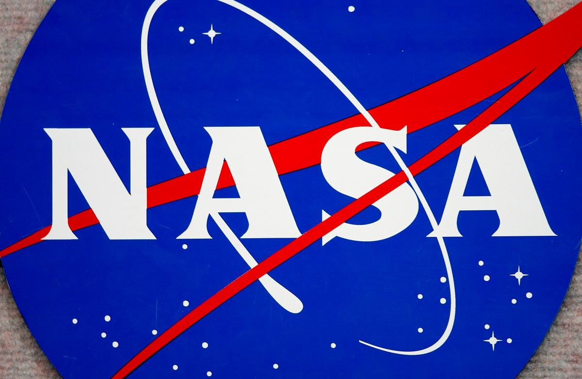 Уламок з космосу впав на житловий будинок: NASA досліджує це «космічне сміття»