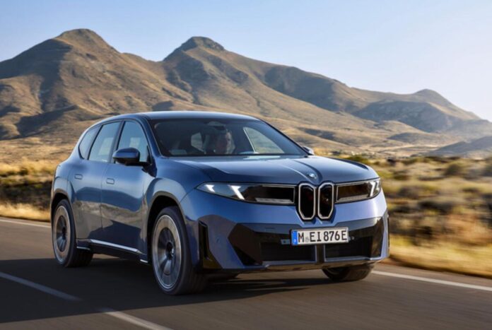 BMW представив базову версію електрокросовера iX3