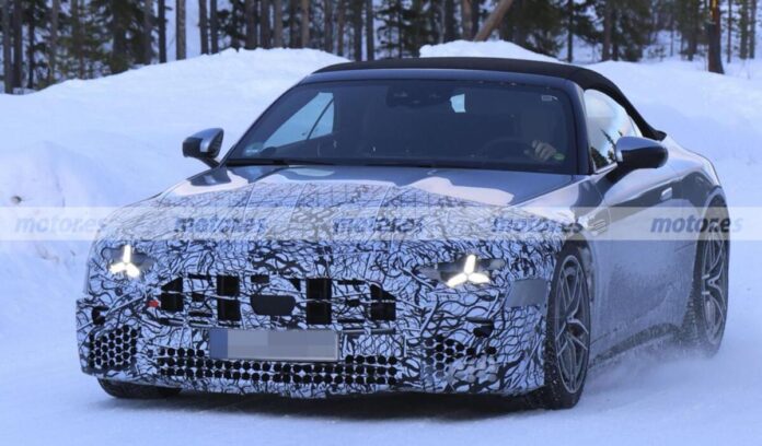 Нові Mercedes-AMG SL та Maybach SL помітили на тестах у Європі