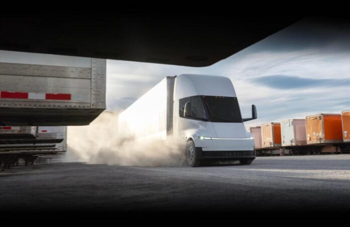 800 км на одному заряді: що вміє новий Tesla Semi