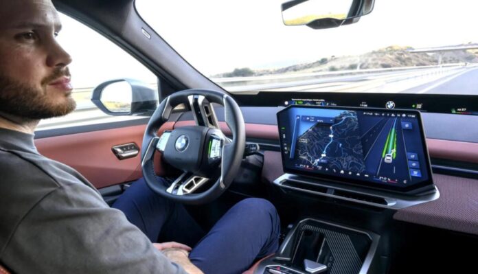 BMW збирає дані з нових моделей для навчання автопілота