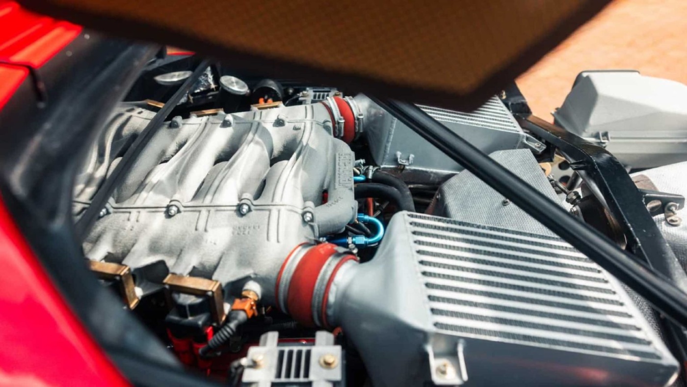 Рідкісний Ferrari F40 з опцією Vetri Scorrevoli пішов з молотка