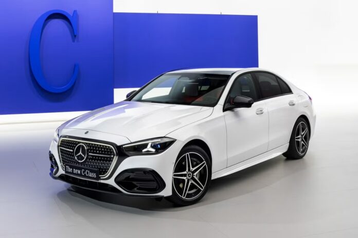 2027-mercedes-benz-c-class-w206 (1) Mercedes-Benz оновив C-клас із бензиновими та дизельними двигунами