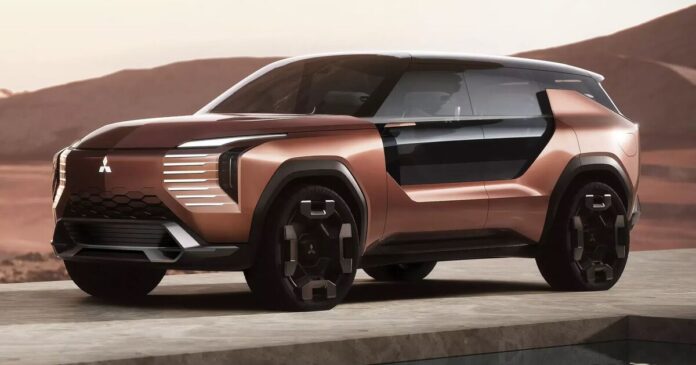 Mitsubishi готує новий Outlander PHEV із чотирма електромоторами