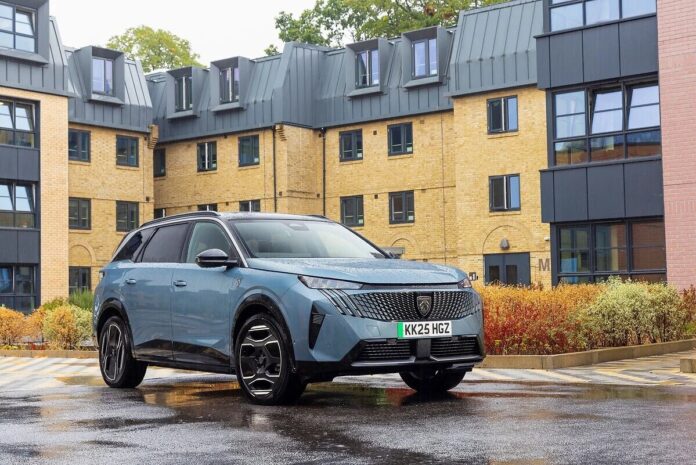 scale_1200 Peugeot 5008 може отримати нову батарею на 13 кВт·год