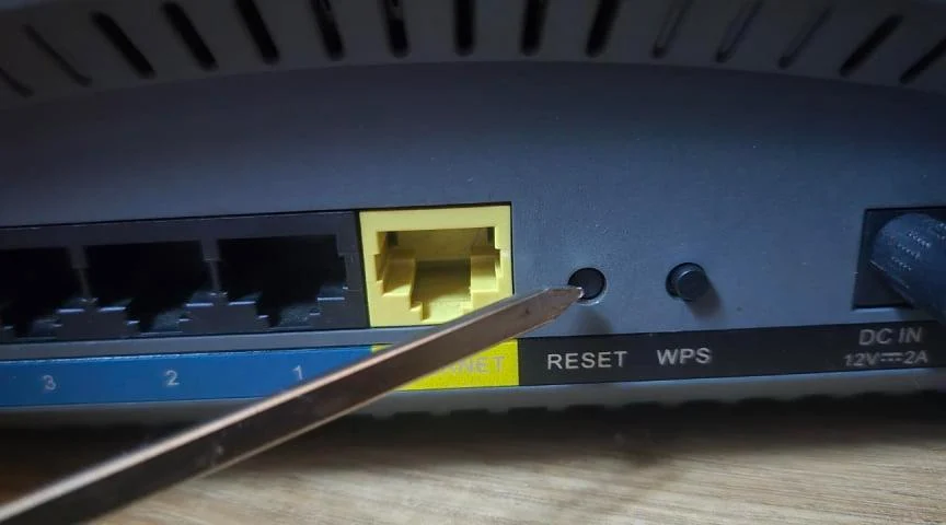 Як перетворити старий роутер на підсилювач Wi-Fi: простий спосіб покращити сигнал вдома Як перетворити старий роутер на підсилювач Wi-Fi: простий спосіб покращити сигнал вдома